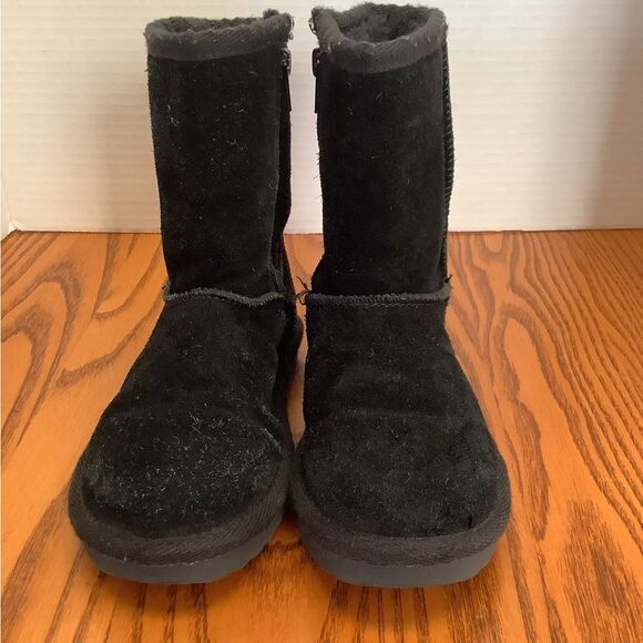 Zodiac Girls toddler Black Winter Books Size 10 faux fur cozy warm - Picture 1 of 7